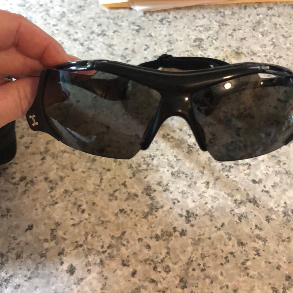 Young Mens Under Armour flip sunglasses